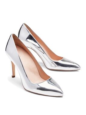 Inez Alta heels in Silver Metallic size 7.5